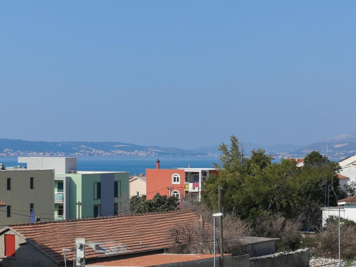 Enchanting Apartment In Ka Tel Gomilica Near Beach Kaštela Buitenkant foto